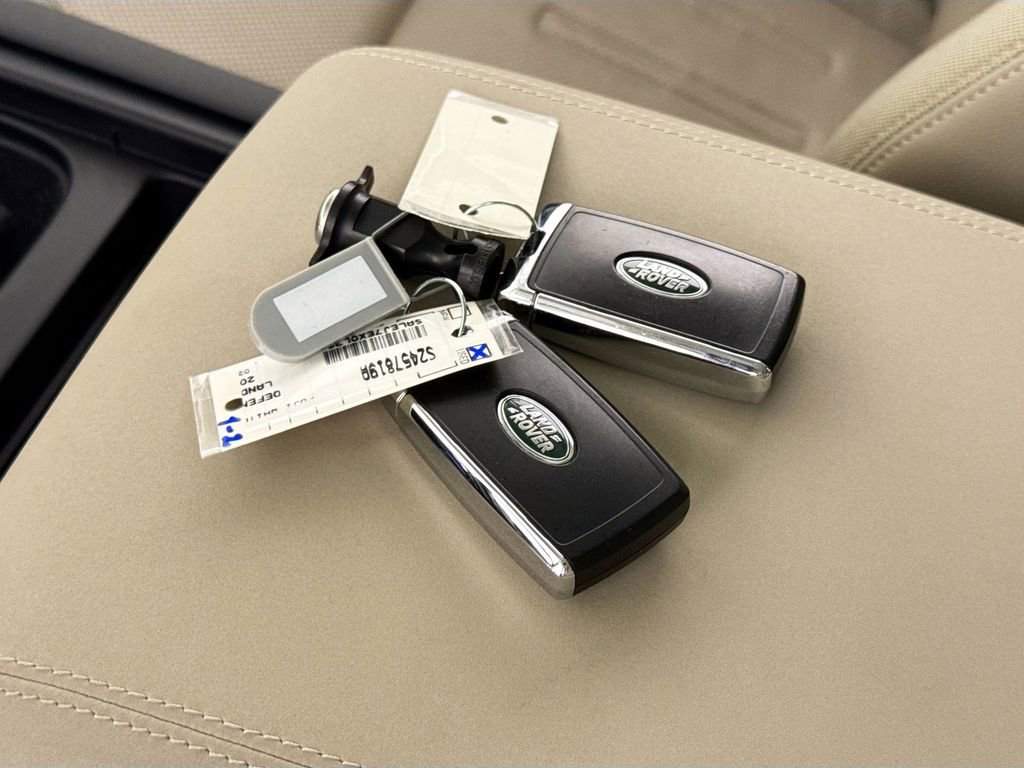 Used 2020 Land Rover Defender 110 S AWD/4WD image 17