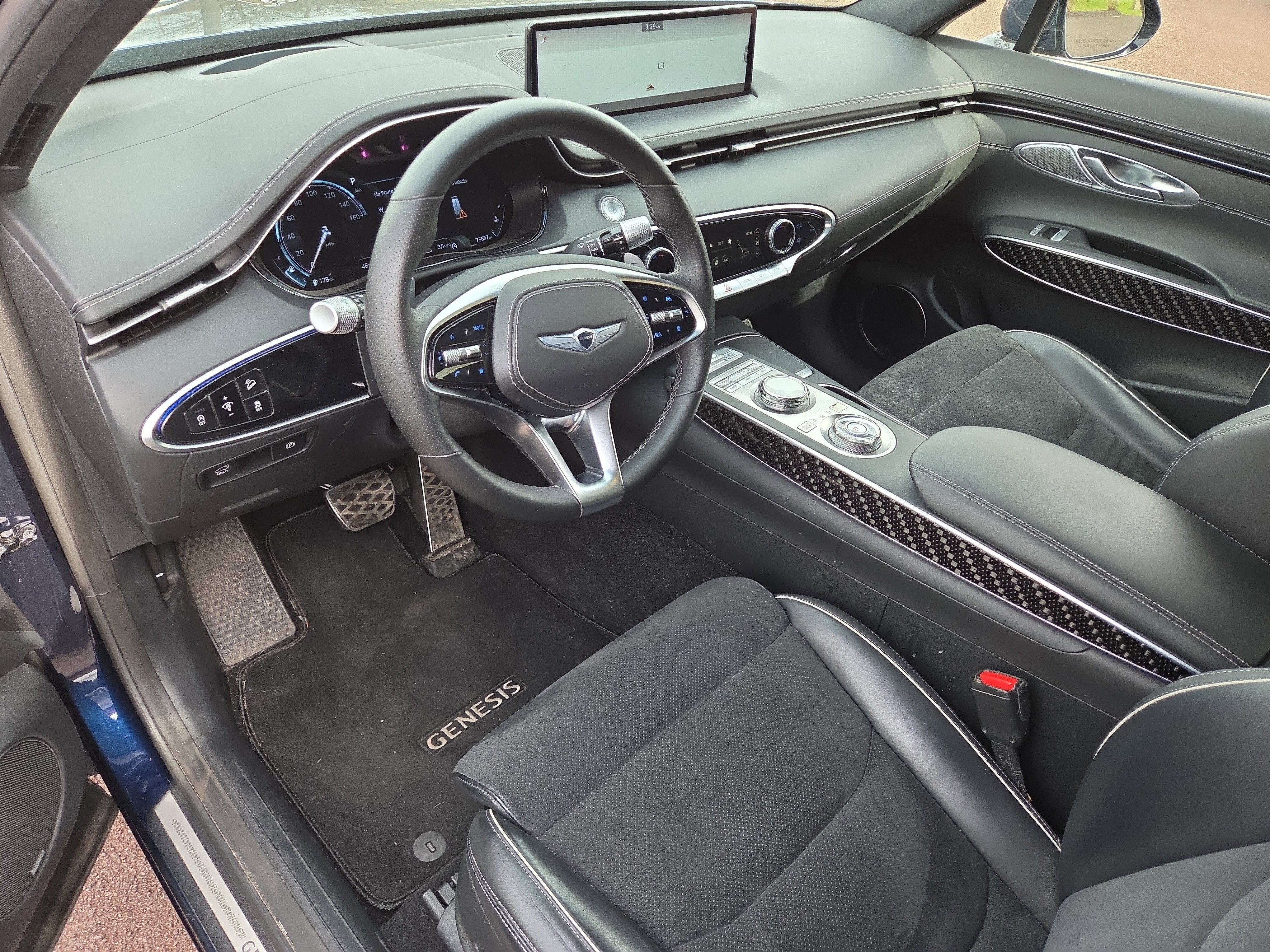 Used 2022 Genesis GV70 3.5T Sport w/ Sport Prestige Package image 15