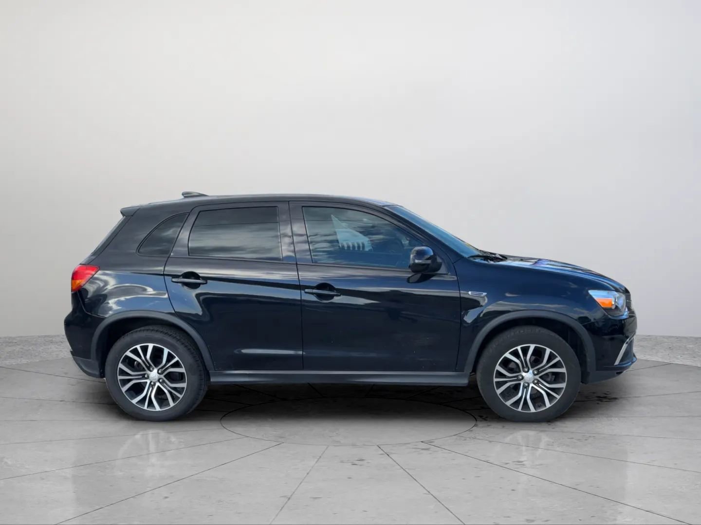 Used 2018 Mitsubishi Outlander Sport LE image 6