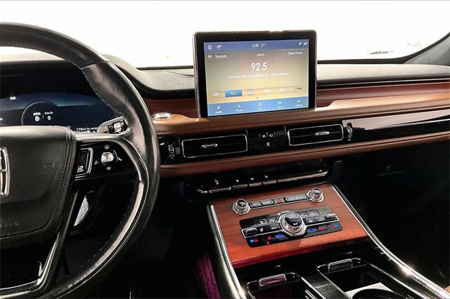 Used 2021 Lincoln Aviator Reserve w/ Equipment Group 202A image 9