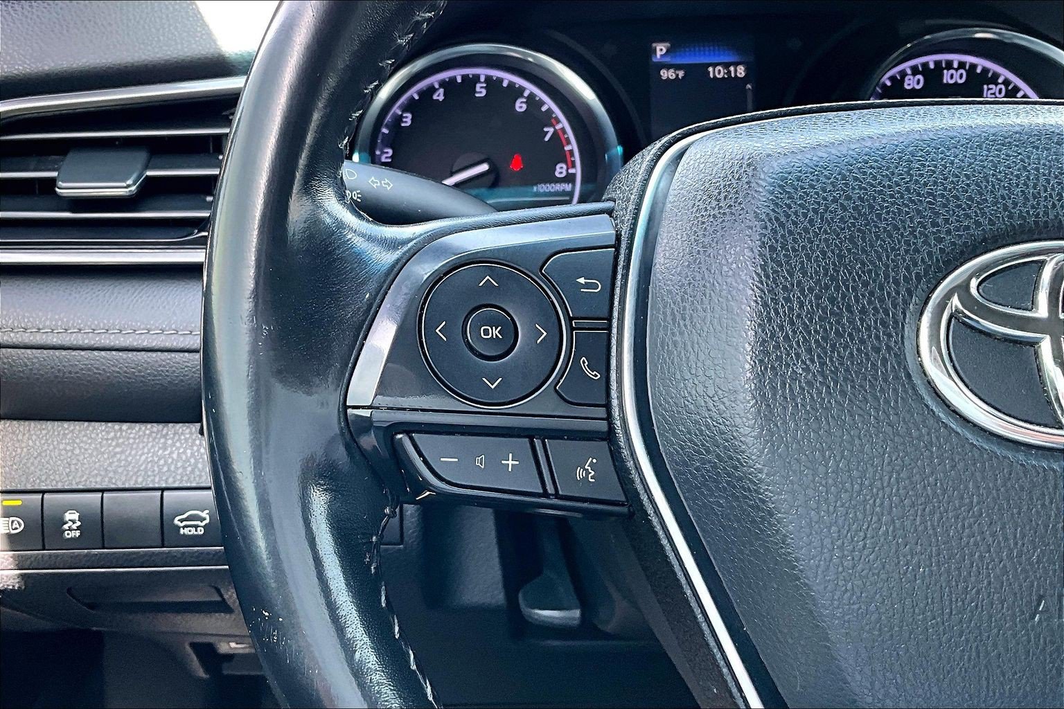 Used 2020 Toyota Camry SE FWD image 19