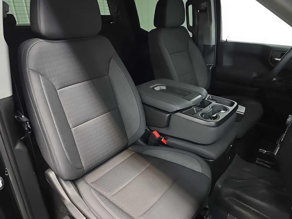 Used 2024 Chevrolet Silverado 1500 Custom w/ Dark Appearance Package image 14