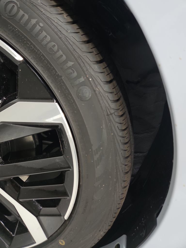 New 2025 Nissan Versa SR w/ Trunk Package image 26