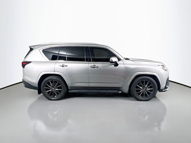 Used 2024 Lexus LX 600 F Sport image 9