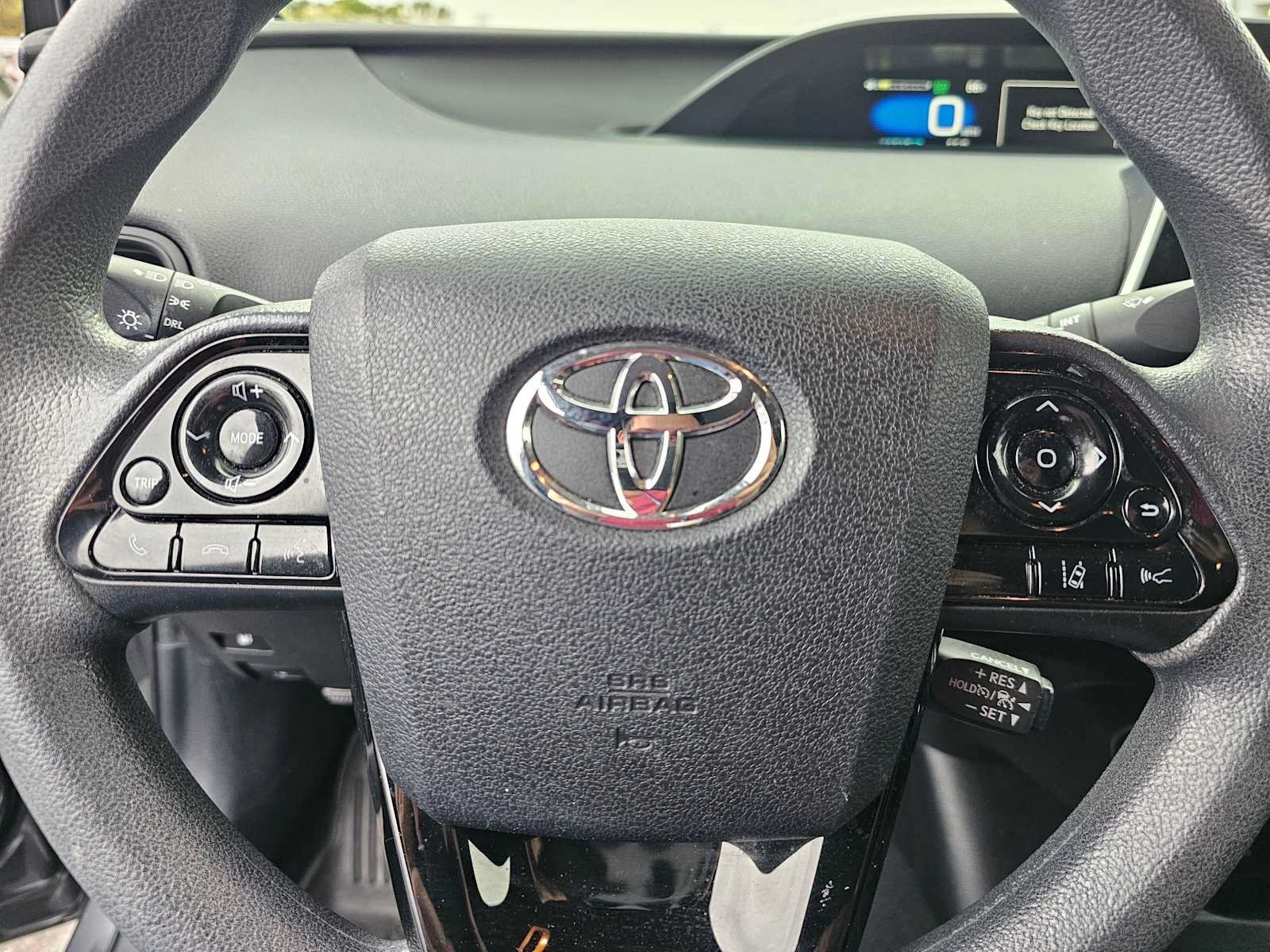 Used 2020 Toyota Prius L Eco FWD image 22