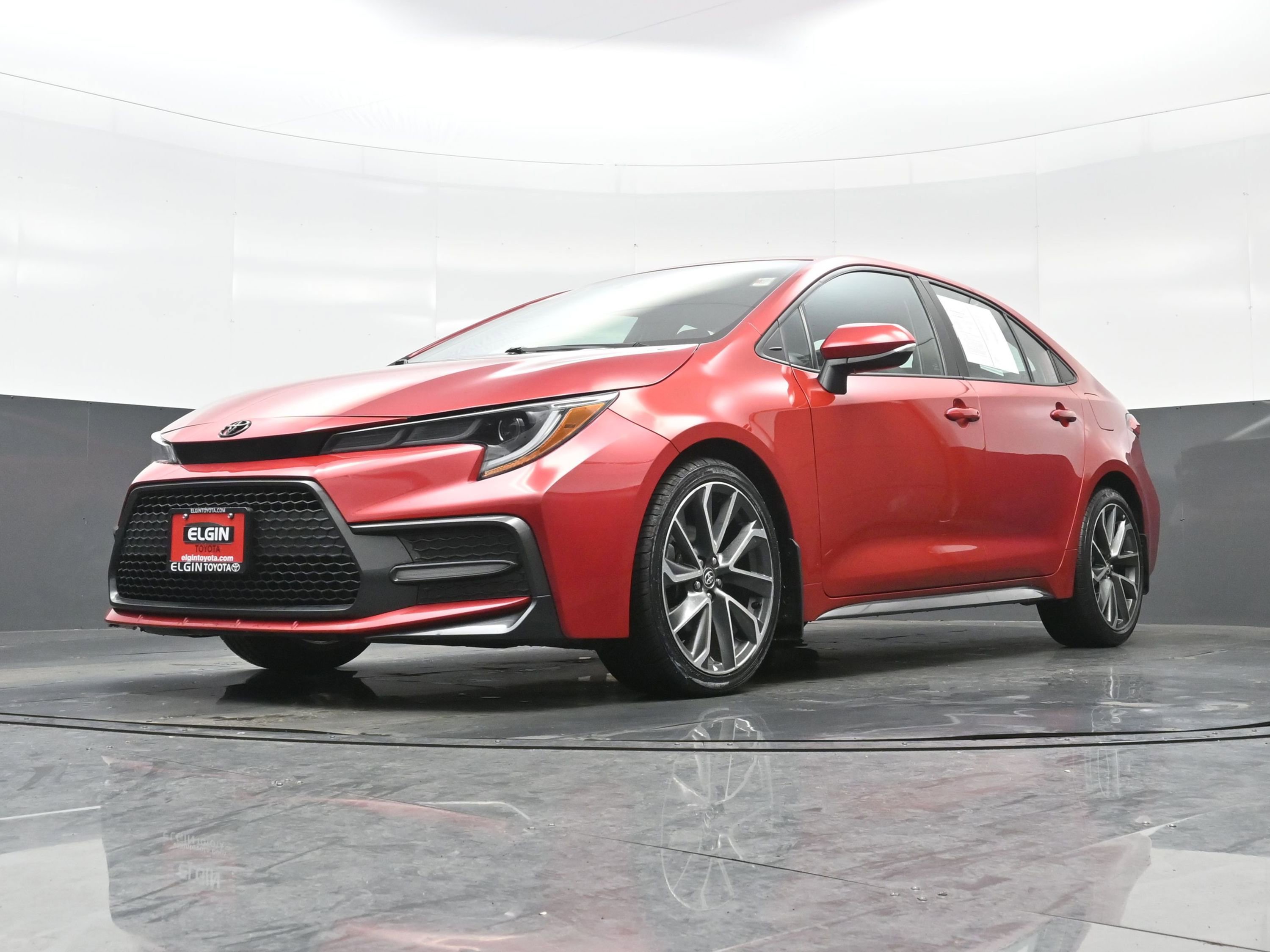 Used 2021 Toyota Corolla SE w/ Carpet Mat Package (TMS) image 25