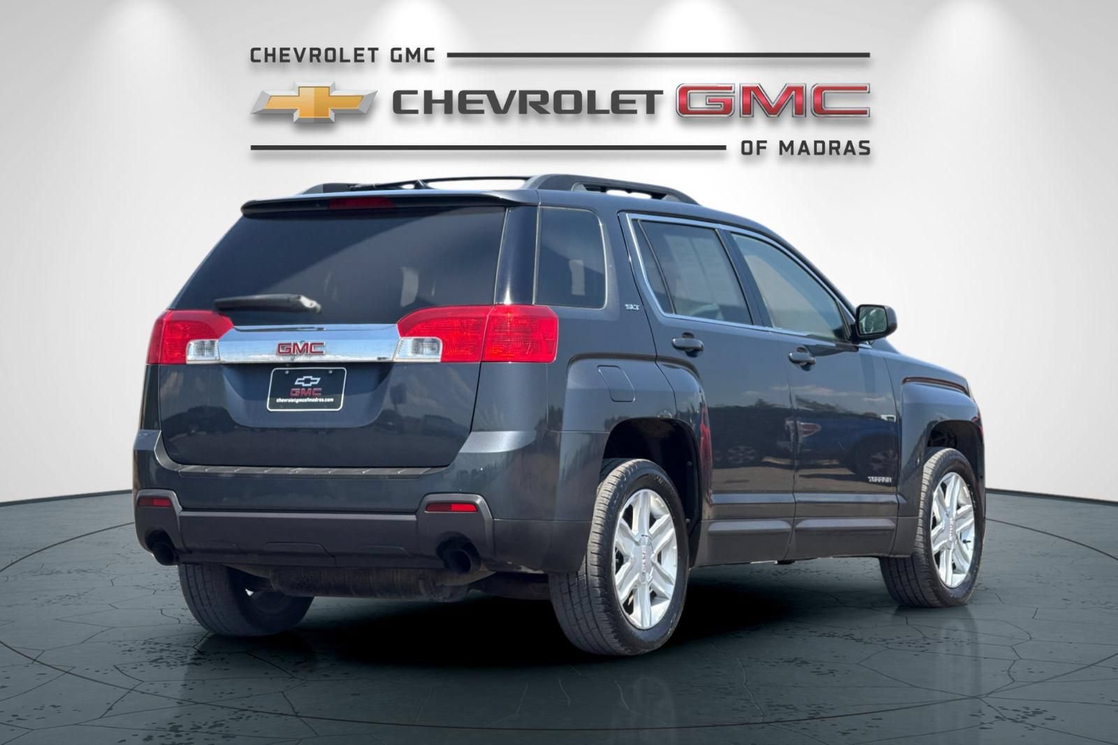 Used 2010 GMC Terrain SLT AWD/4WD image 3