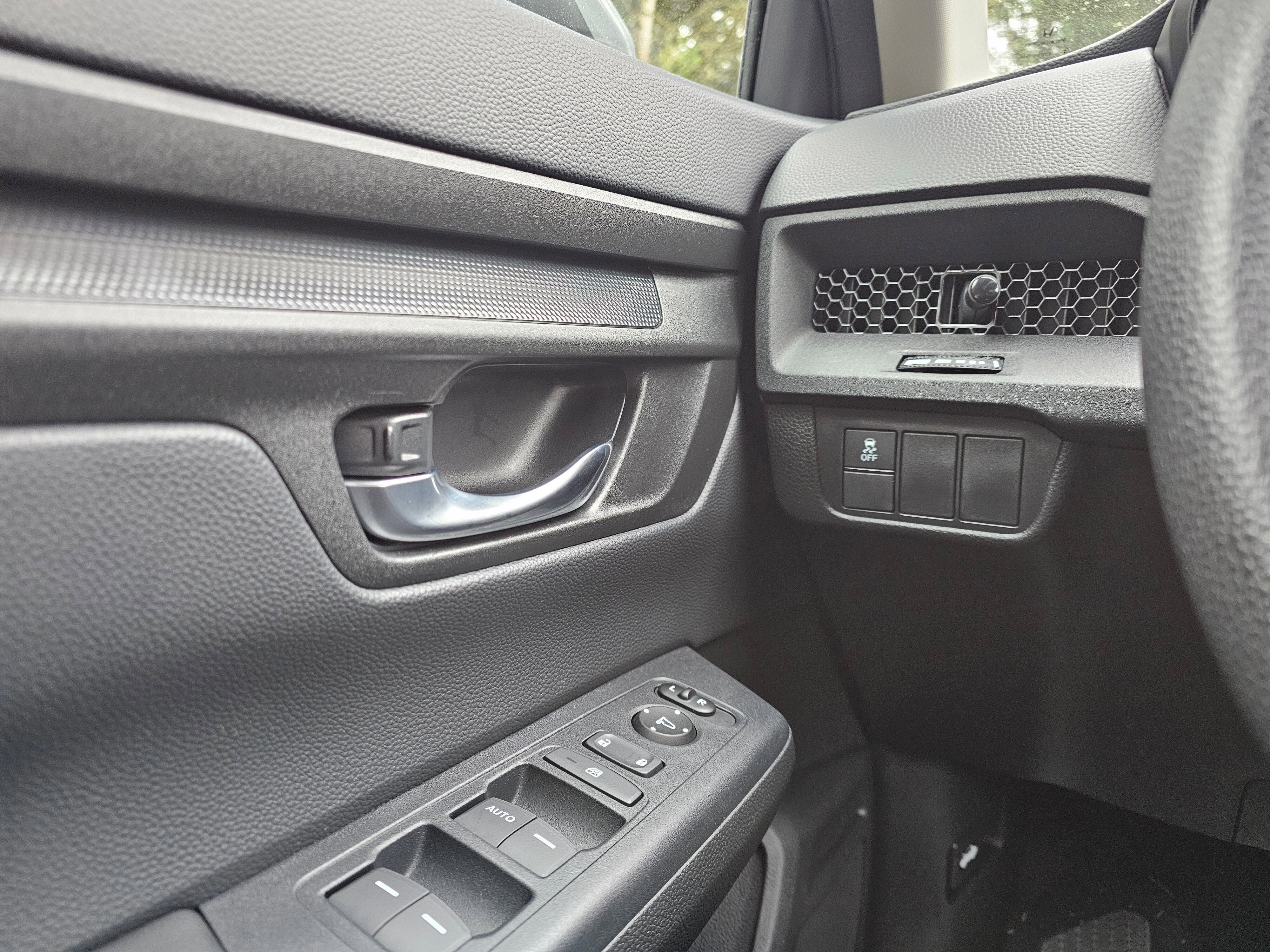 Certified 2025 Honda CR-V LX image 27