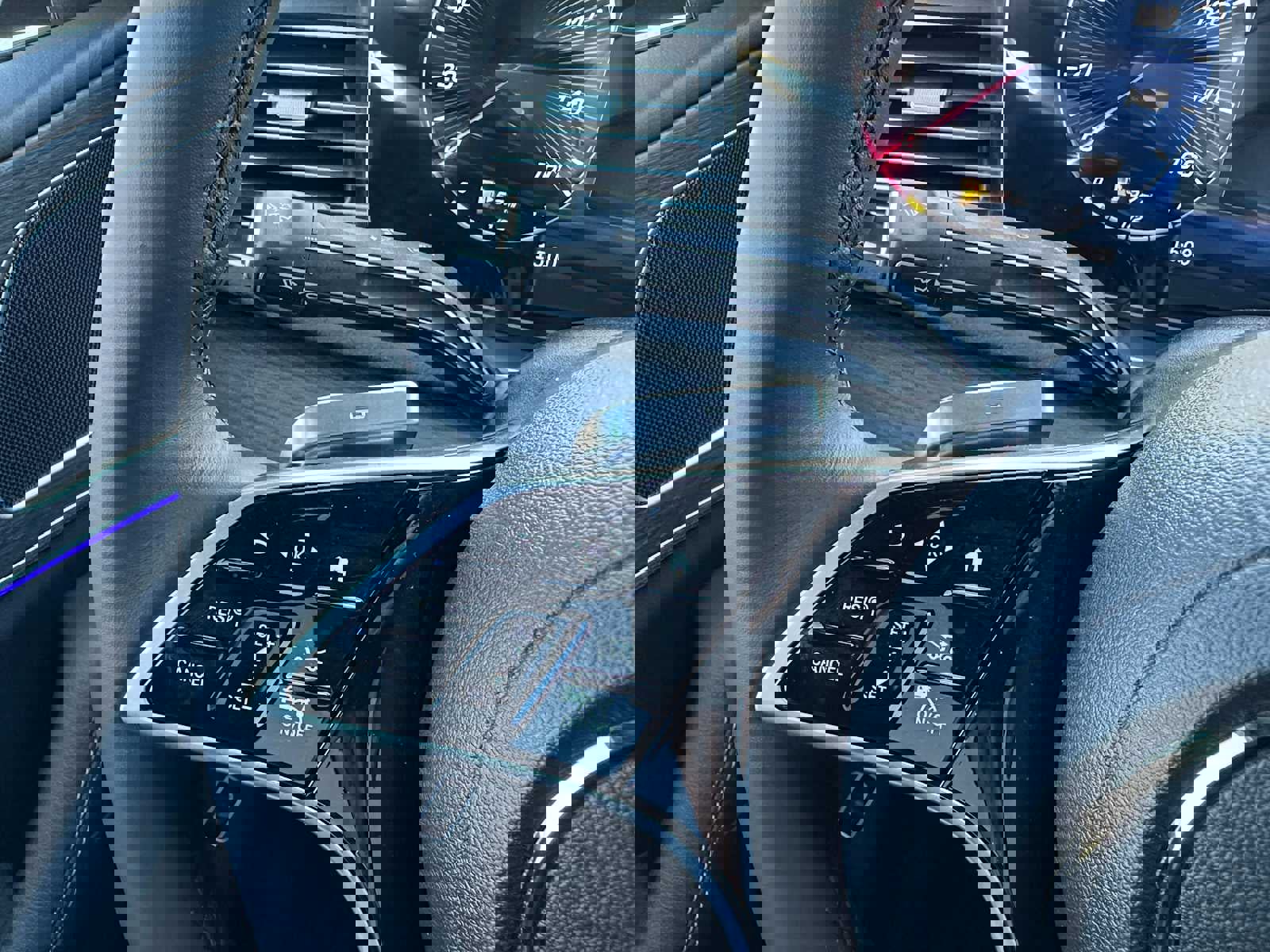 New 2026 Mercedes-Benz GLE 450 4MATIC Coupe image 36