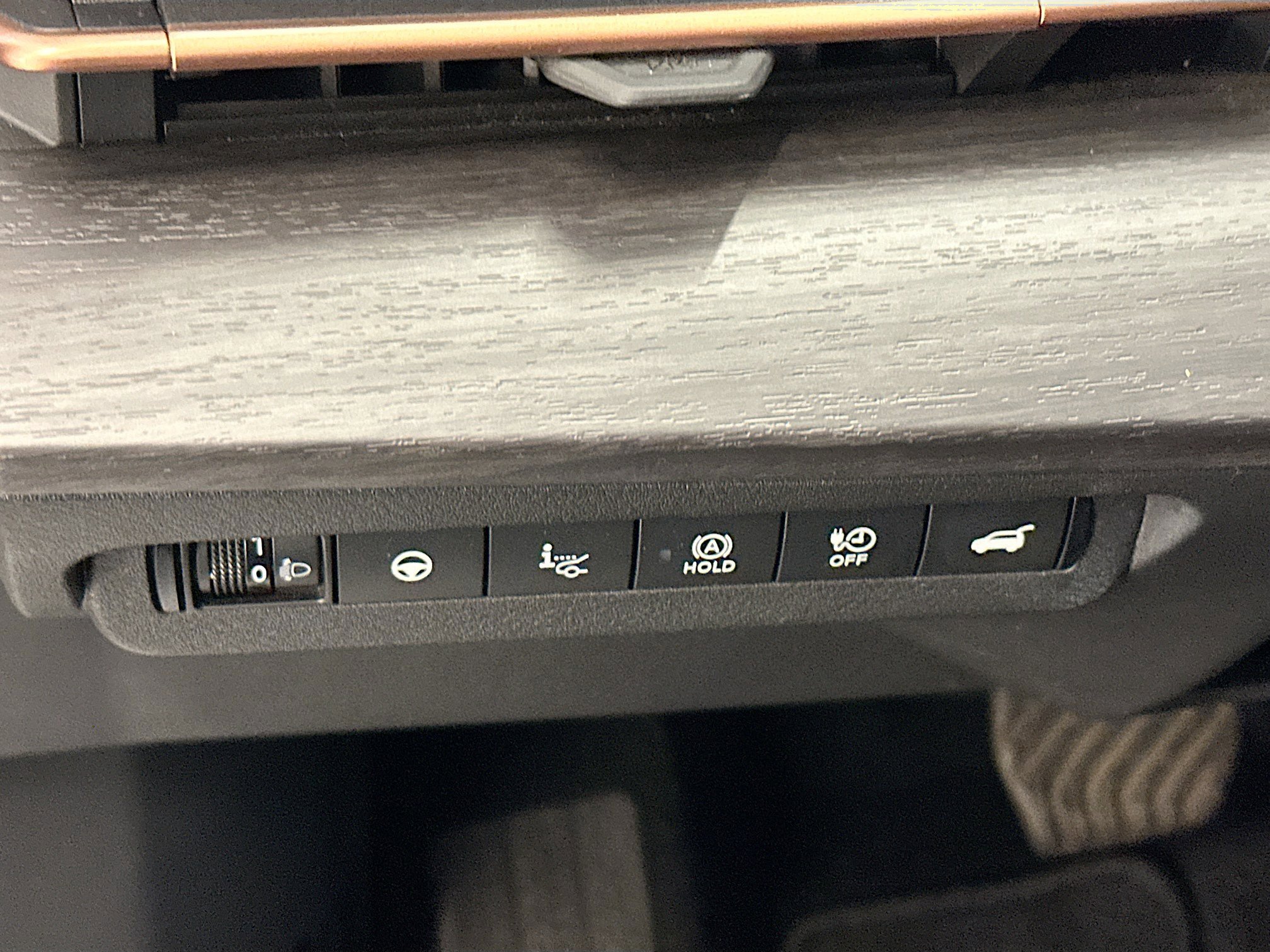 Used 2024 Nissan Ariya AWD image 17