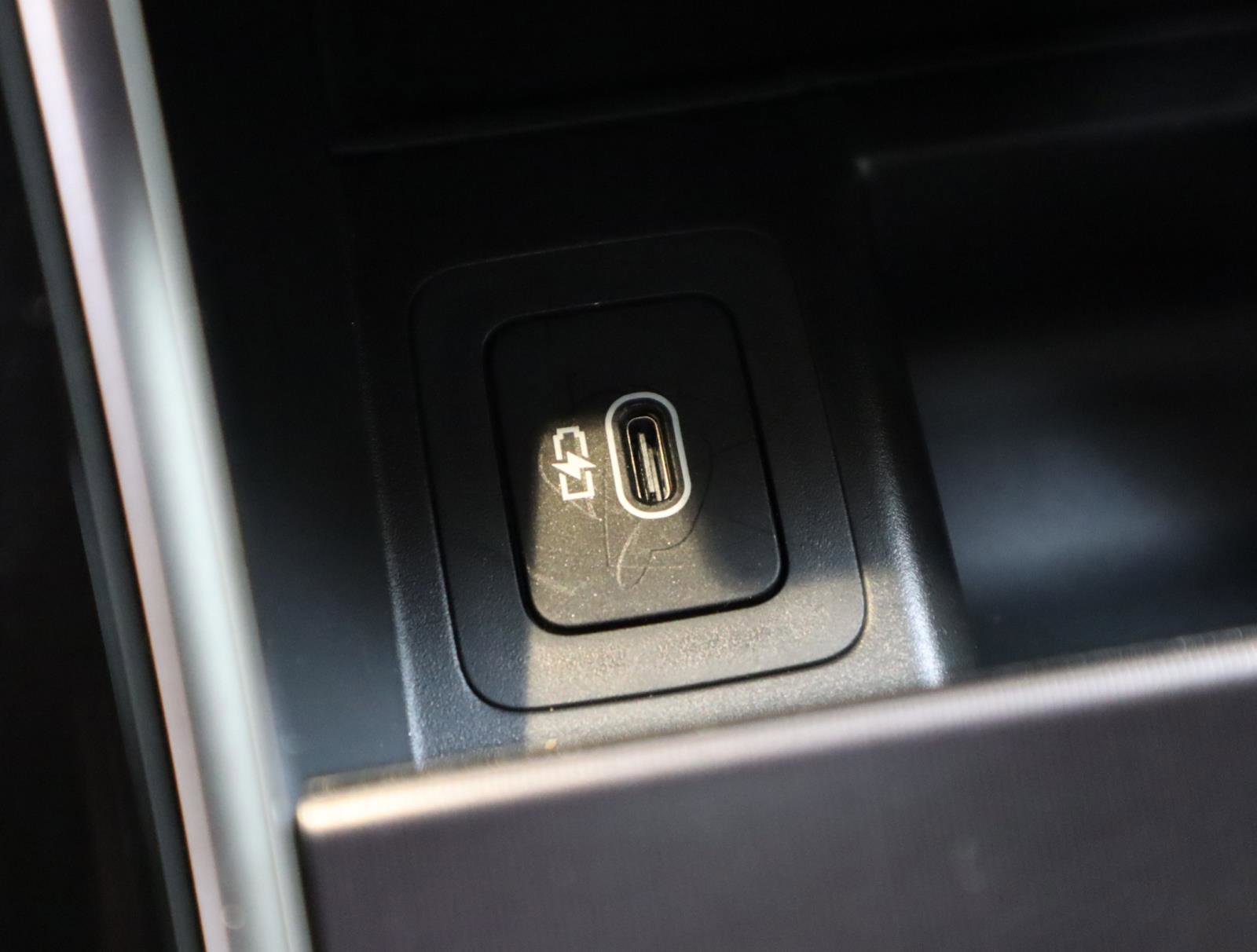 Used 2026 Land Rover Range Rover Velar Dynamic SE image 33