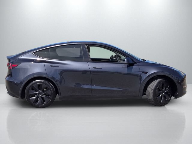 Used 2025 Tesla Model Y Long Range RWD image 3