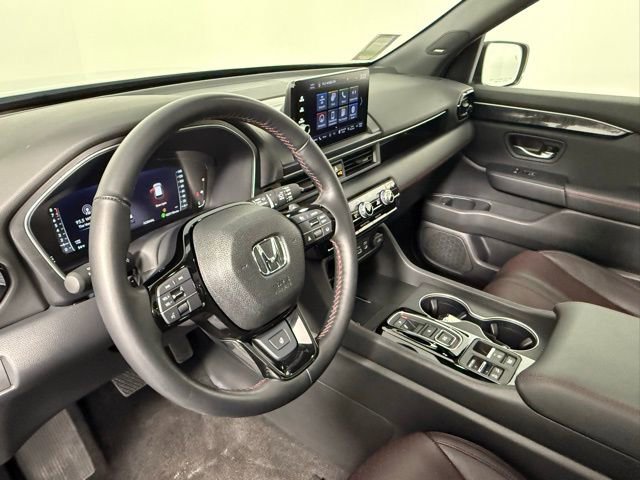 Used 2025 Honda Pilot Black Edition image 16