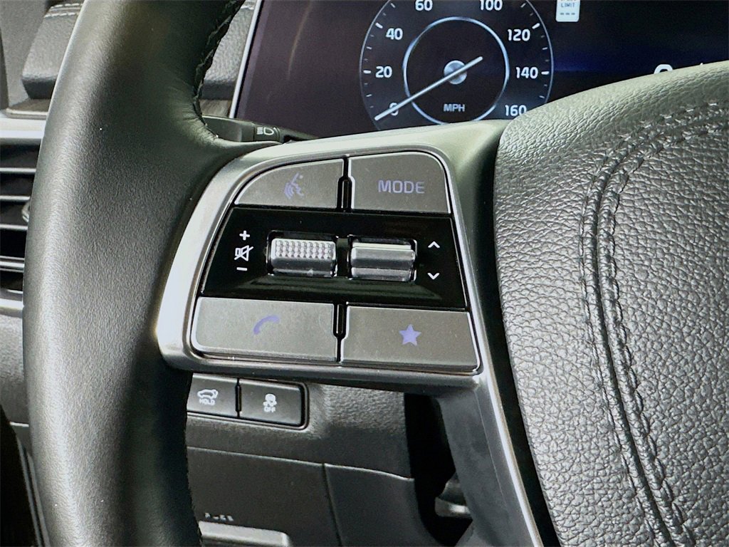 Certified 2024 Kia Telluride SX Prestige w/ Towing Package image 12