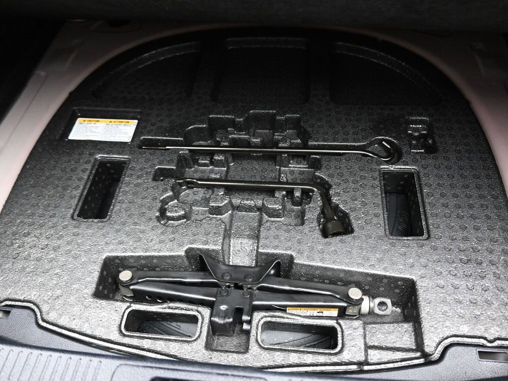 Used 2023 Toyota Camry SE image 45