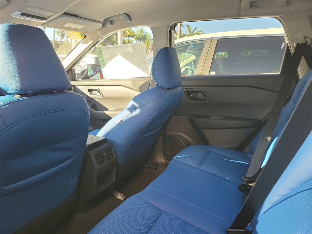 New 2026 Nissan Rogue S image 5