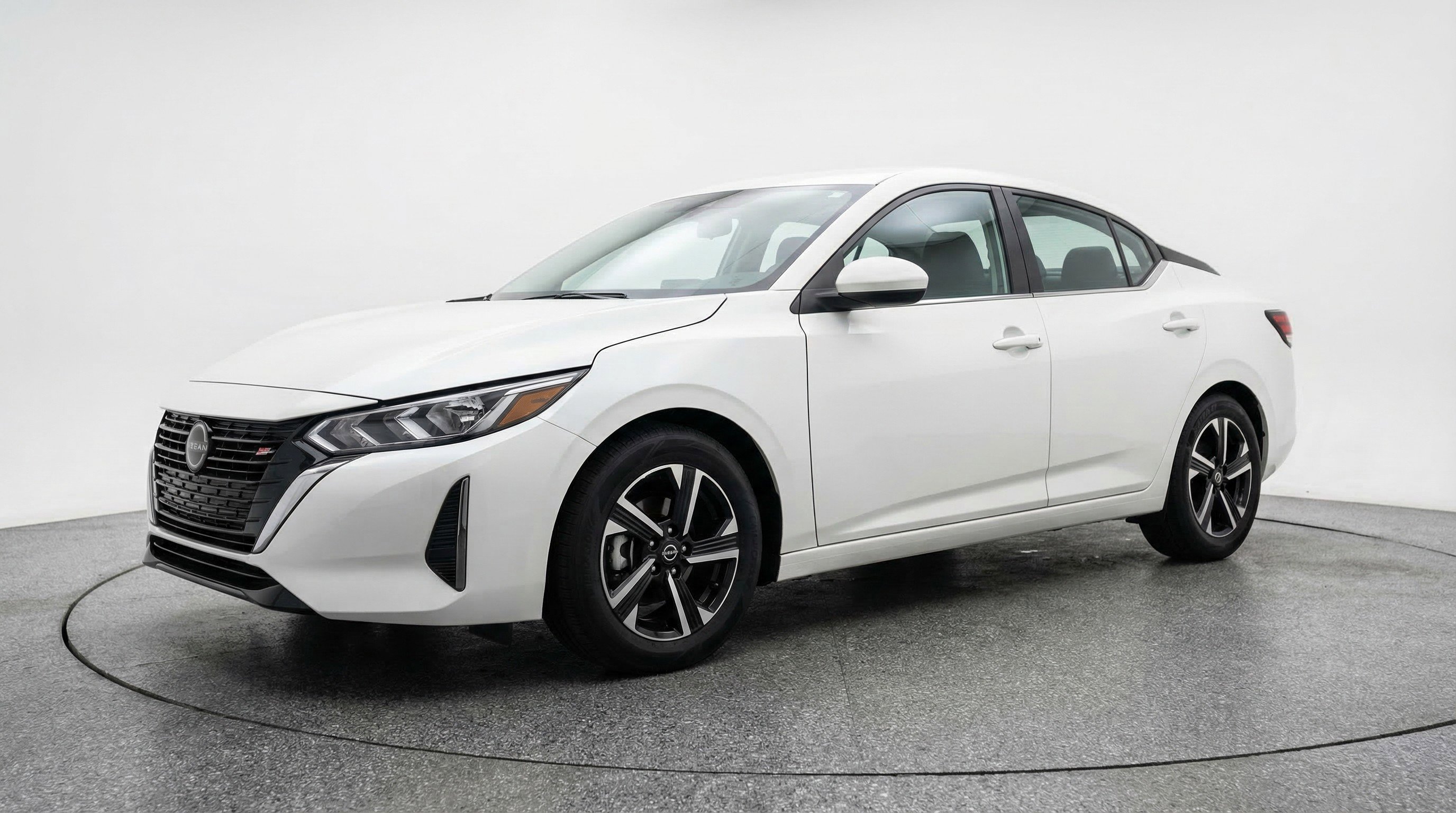 Used 2025 Nissan Sentra SV image 3