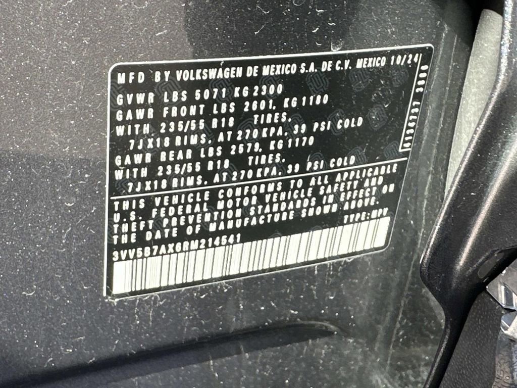 Used 2024 Volkswagen Tiguan Wolfsburg Edition image 18