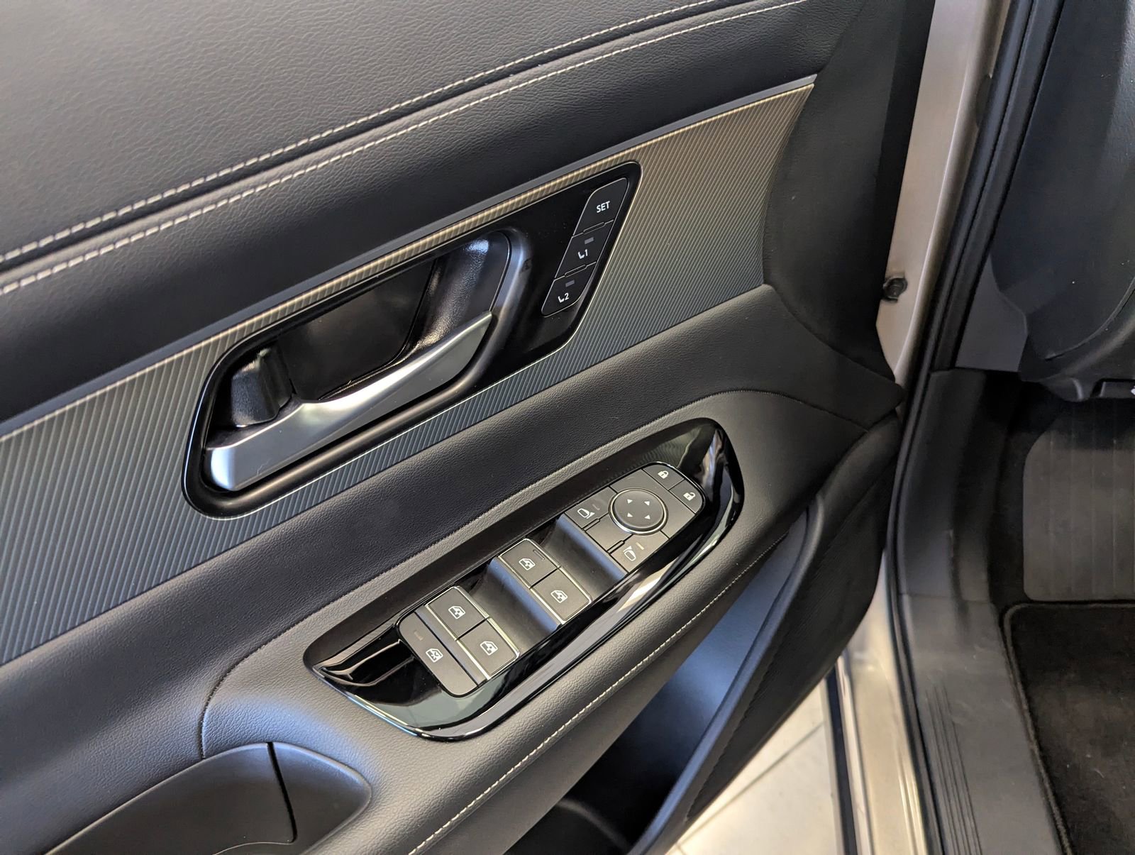 New 2025 Nissan Murano SL w/ Cargo Package image 8