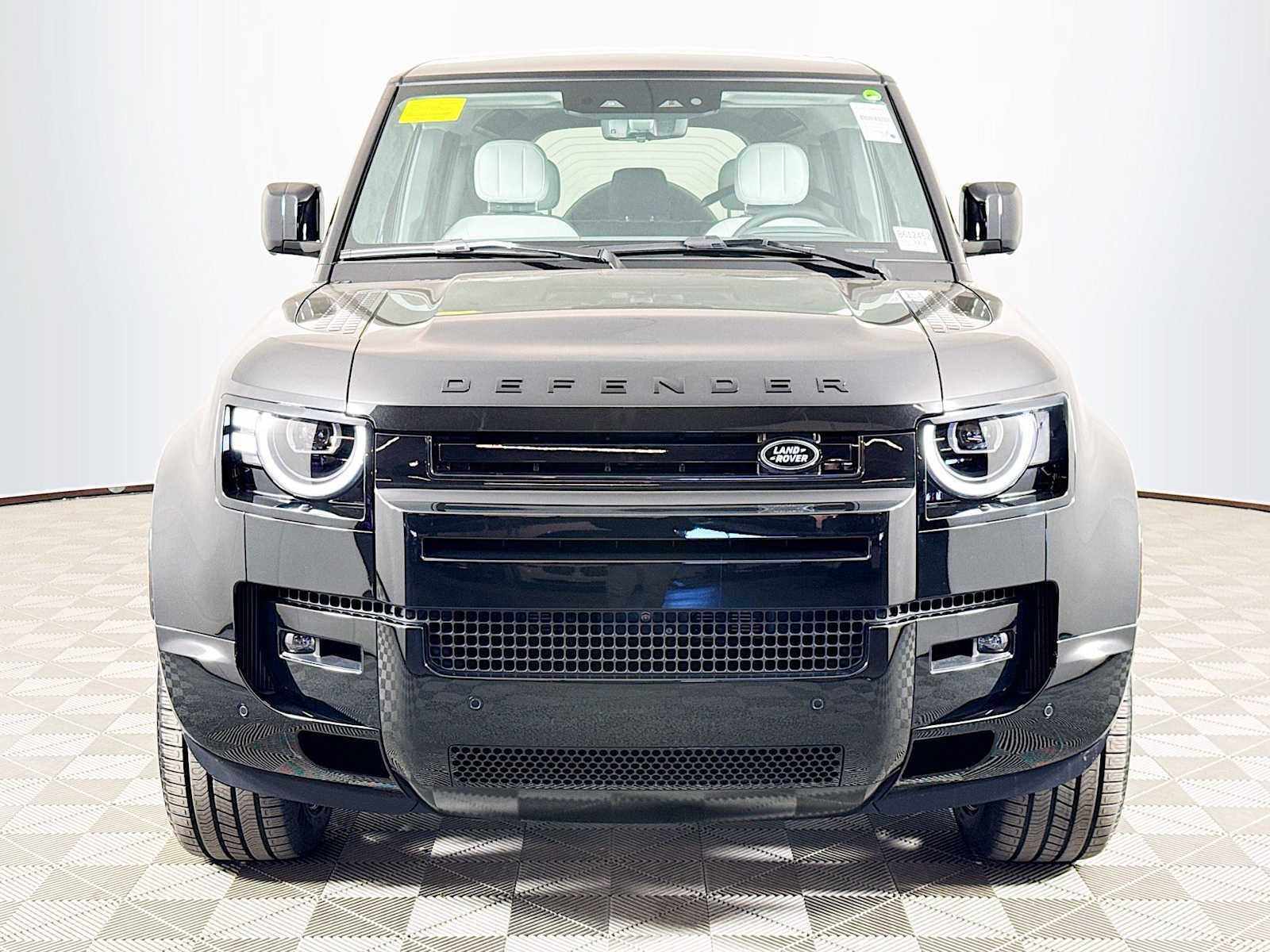 New 2026 Land Rover Defender 110 V8 AWD/4WD image 2