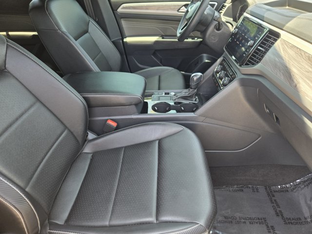 Used 2023 Volkswagen Atlas Cross Sport SE FWD image 13