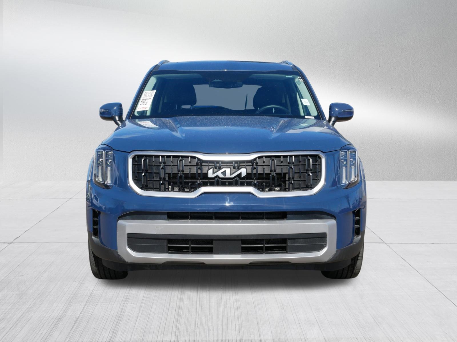 Used 2023 Kia Telluride EX w/ EX Captain's Chair Package video 2