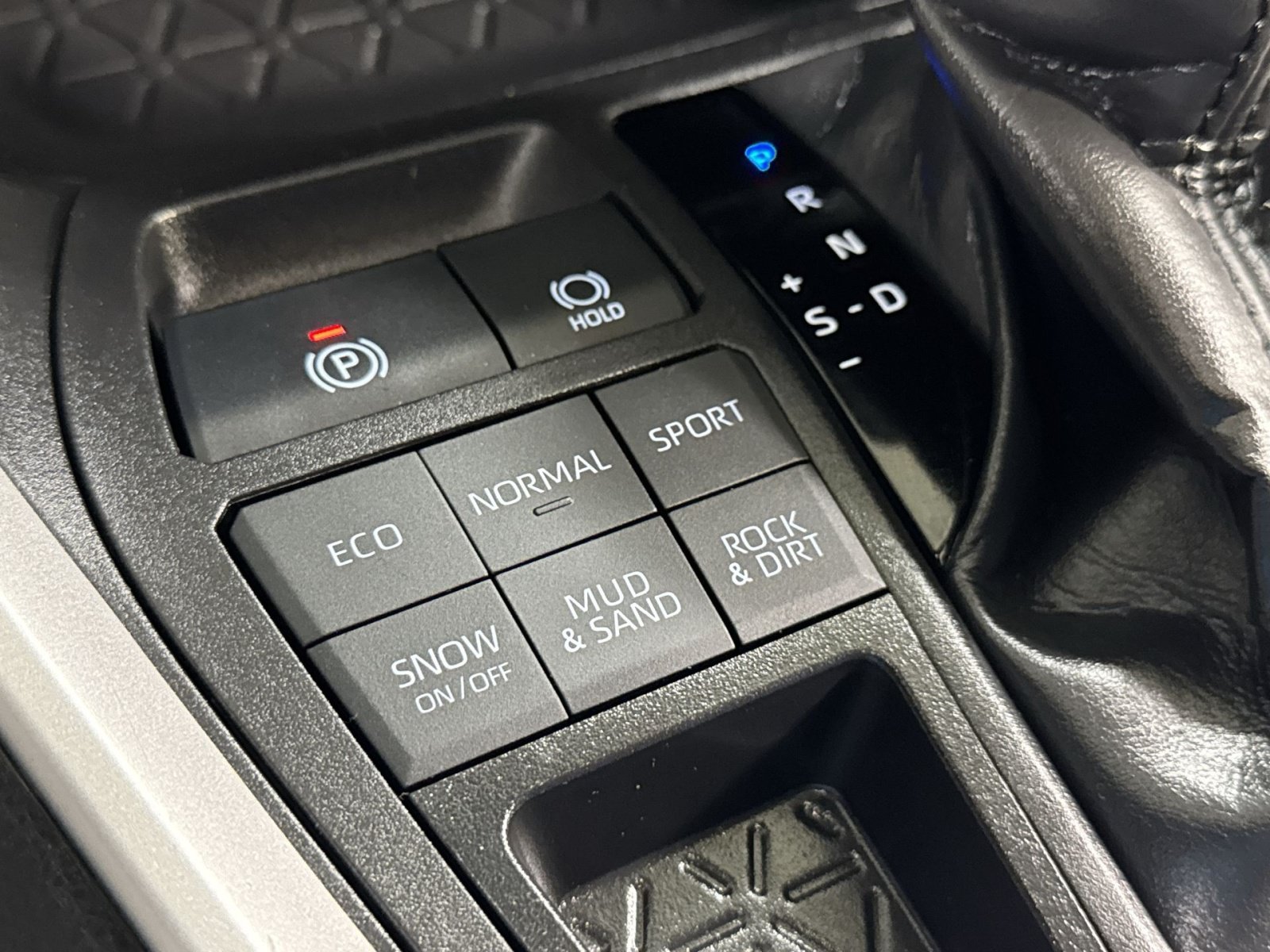 Used 2024 Toyota RAV4 XLE w/ Weather Package AWD/4WD image 43