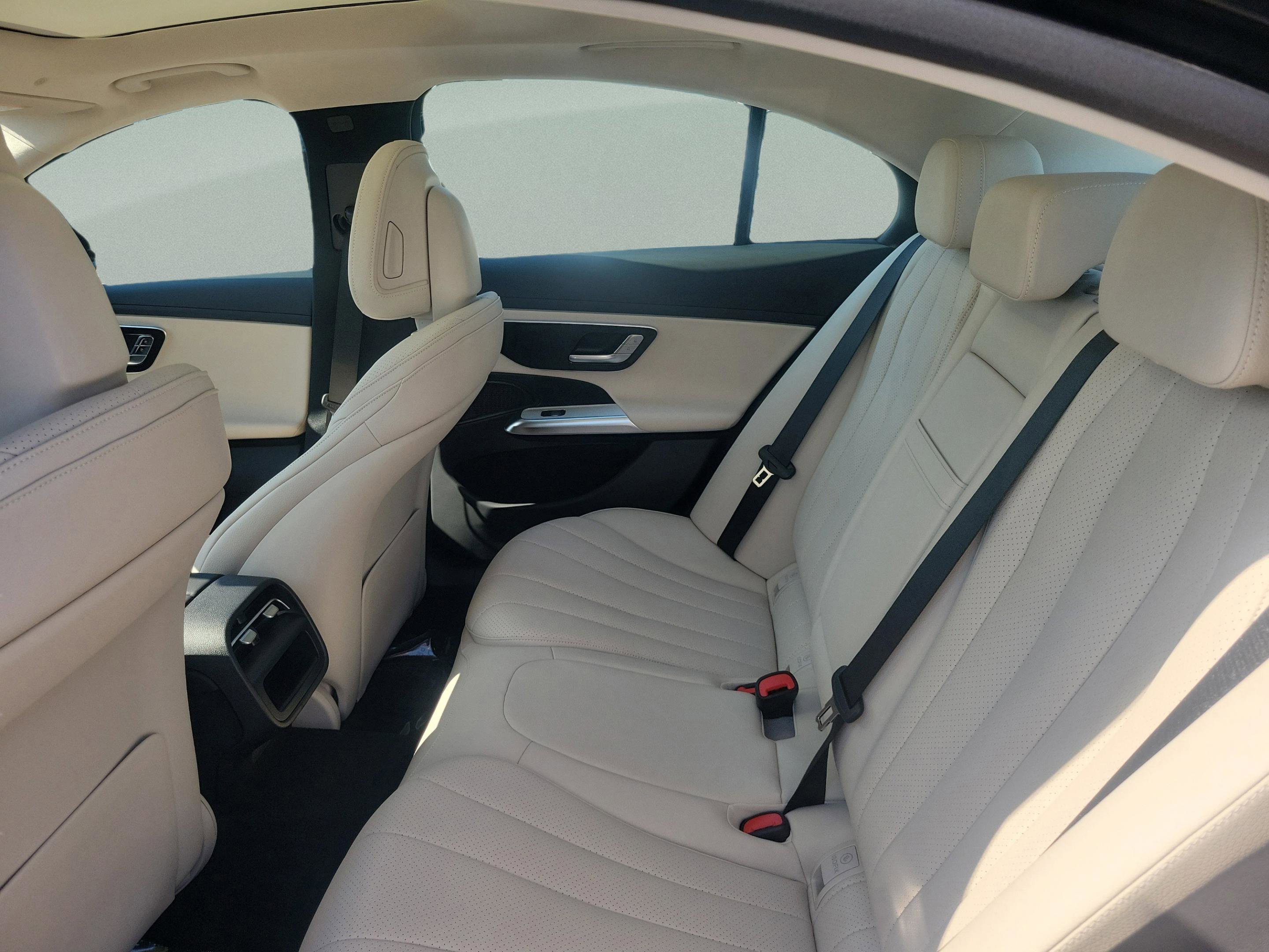 New 2026 Mercedes-Benz E 350 Sedan image 9