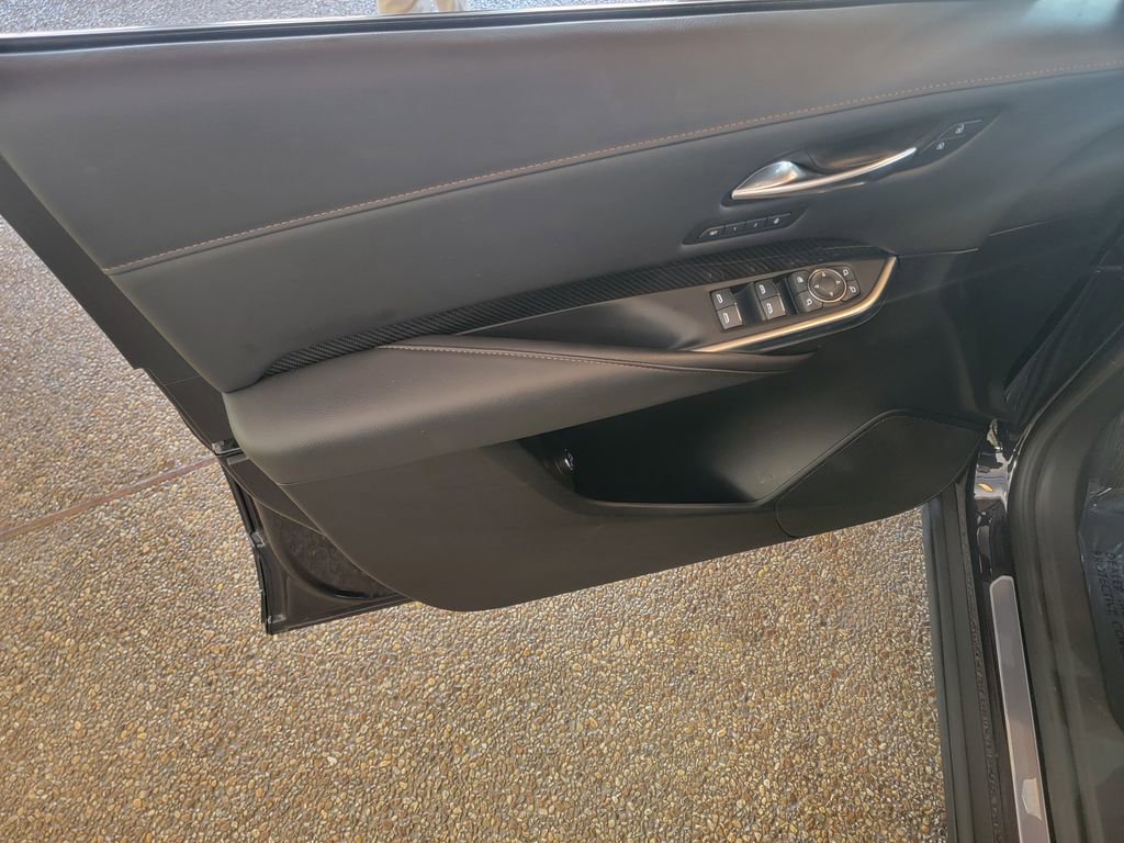 Used 2023 Cadillac XT4 Sport image 10