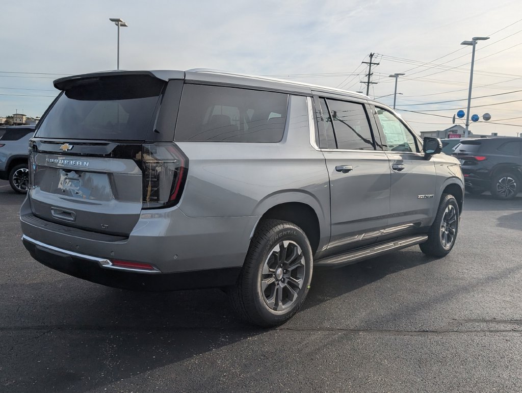 New 2027 Chevrolet Suburban LT w/ Comfort Package AWD/4WD image 8