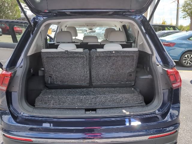 Used 2022 Volkswagen Tiguan SE image 28