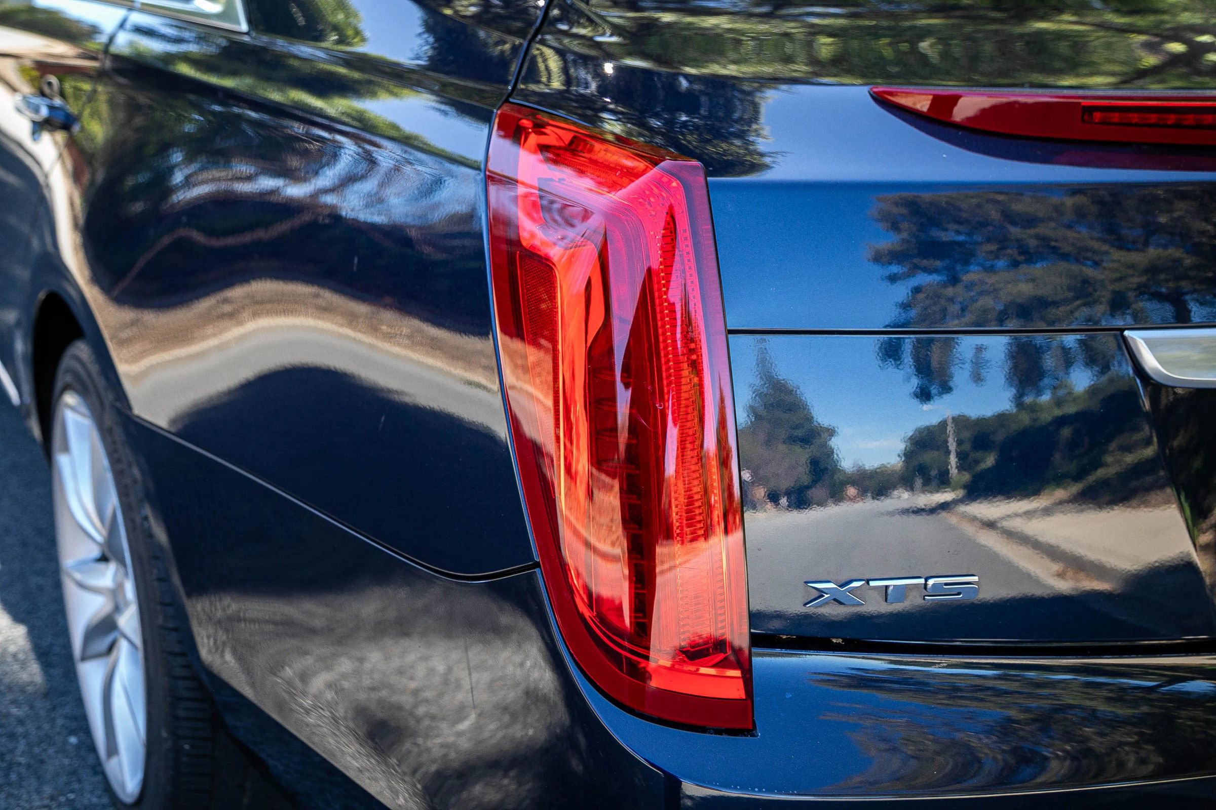 Used 2015 Cadillac XTS Premium FWD image 10