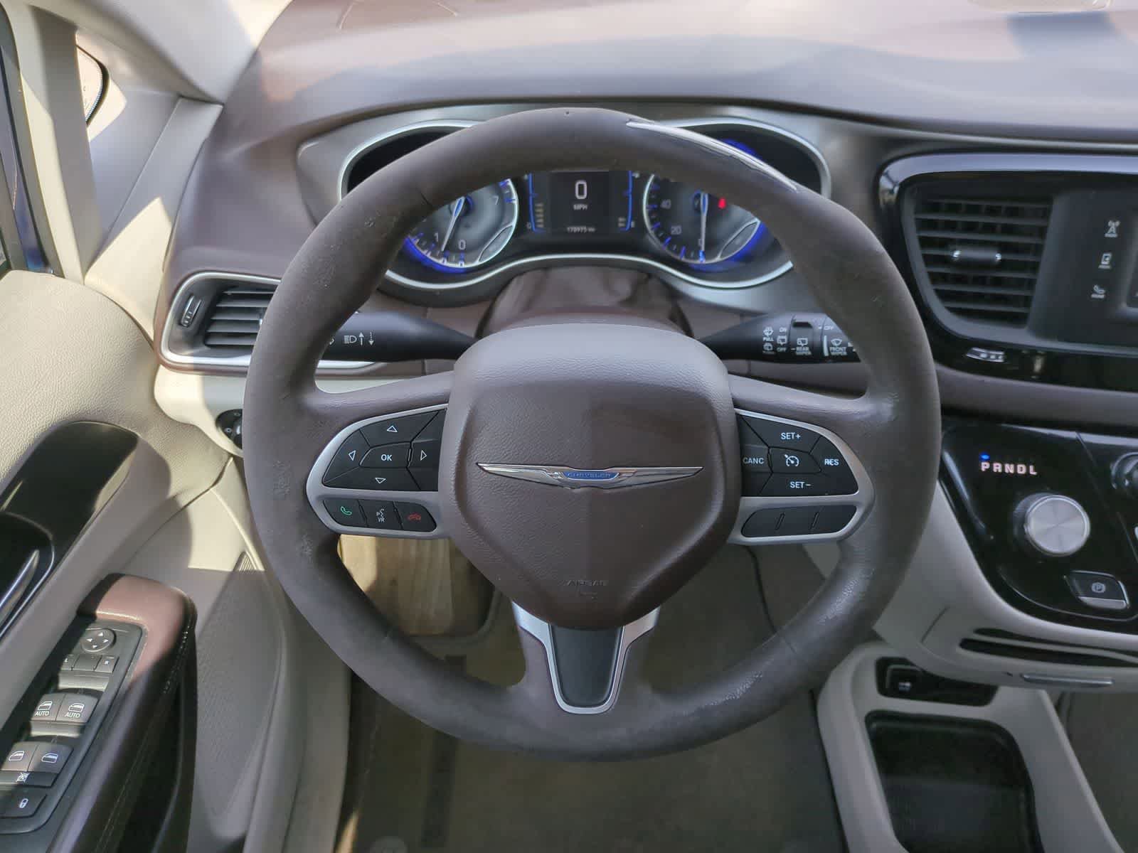 Used 2017 Chrysler Pacifica LX image 22