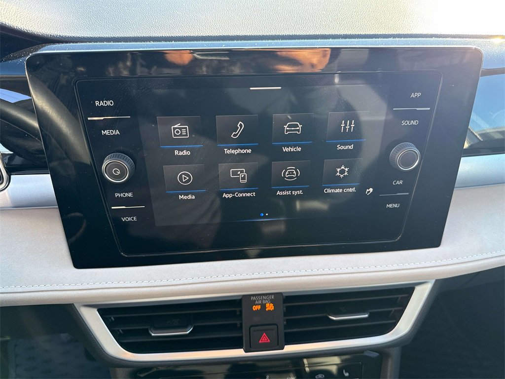 Used 2025 Volkswagen Taos SE image 20