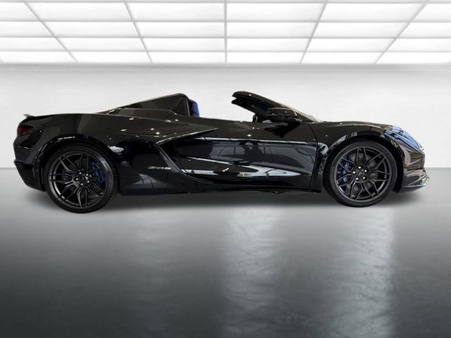 New 2026 Chevrolet Corvette Z06 w/ Chrome Exterior Badge Package image 2