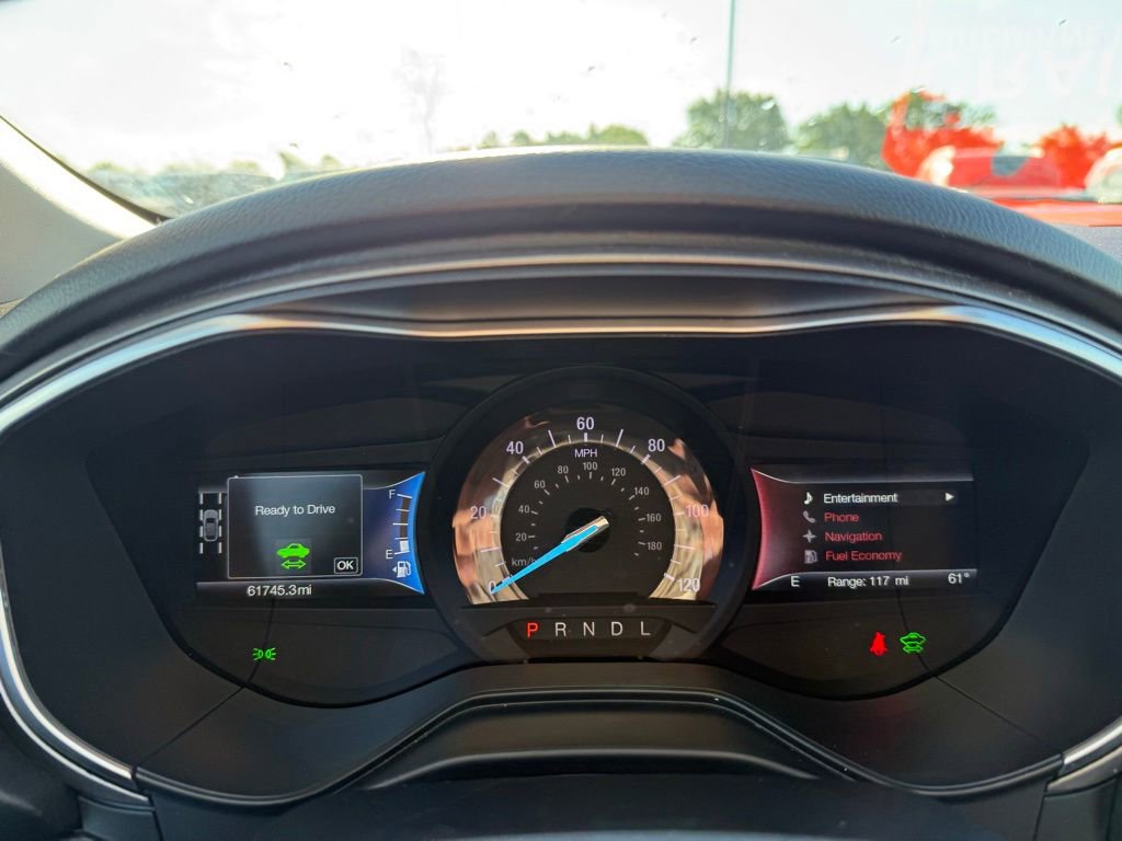 Used 2019 Ford Fusion SE FWD image 14