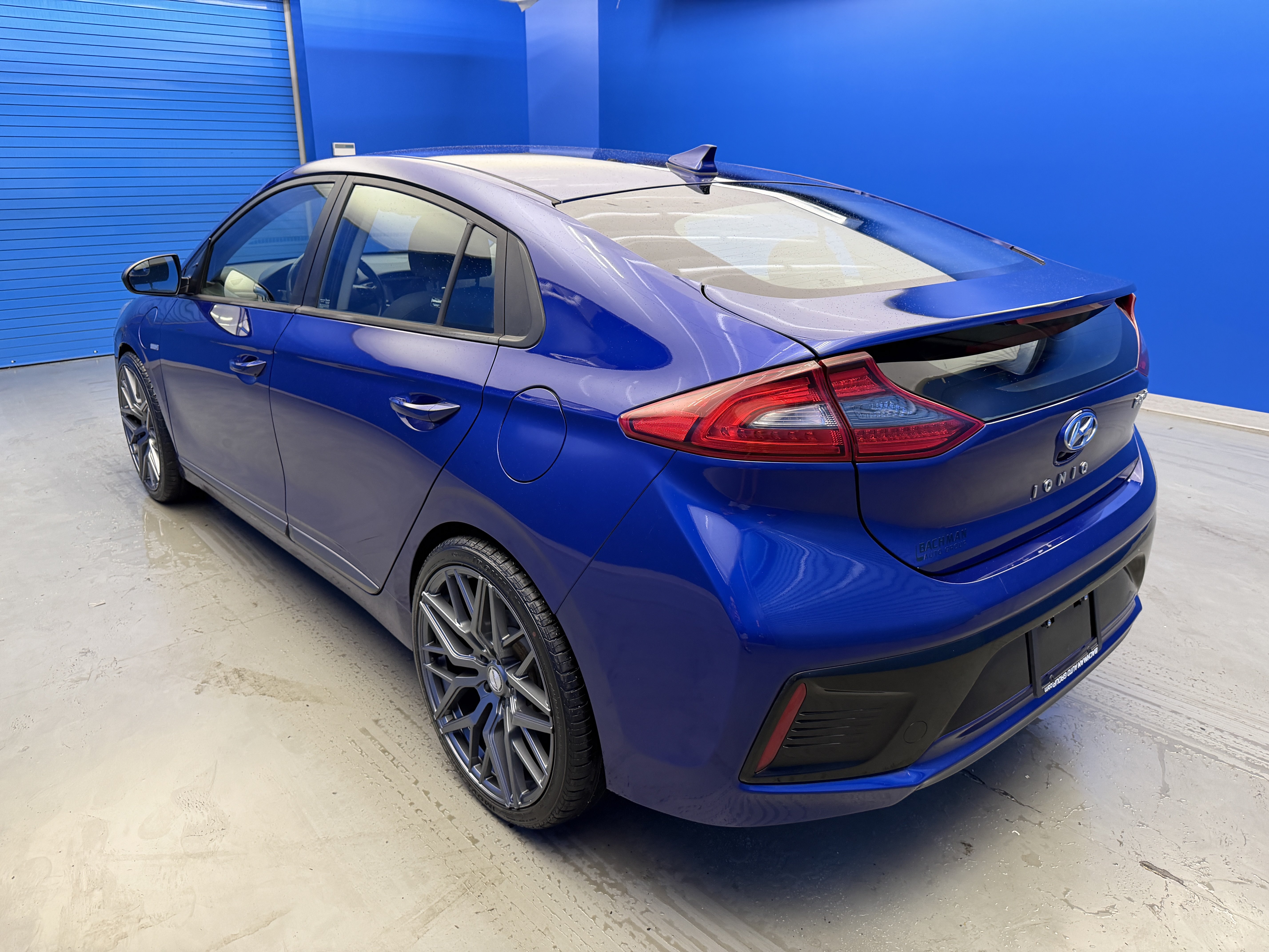 Used 2019 Hyundai Ioniq Plug-In Hybrid FWD image 6
