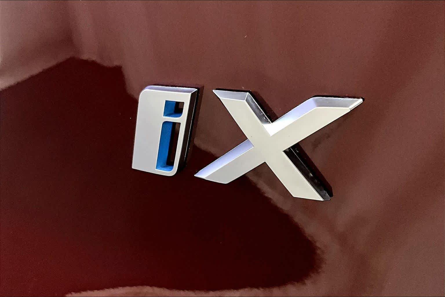 Certified 2024 BMW iX xDrive50 w/ Sport Package AWD/4WD image 9
