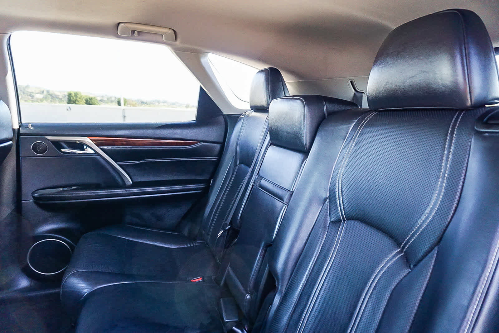 Used 2018 Lexus RX 350L FWD image 17