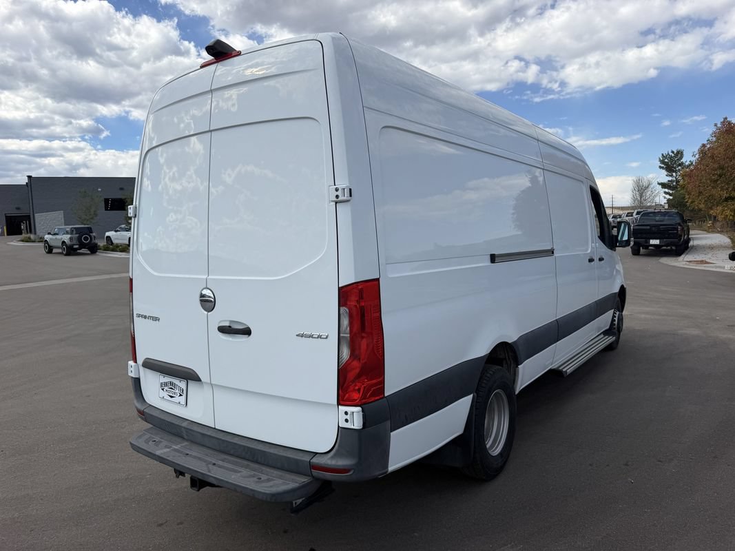 Used 2019 Freightliner Sprinter 170 Cargo RWD image 4