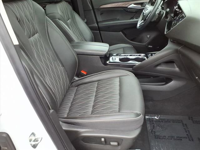 Used 2022 Buick Envision Avenir w/ Technology Package II image 23