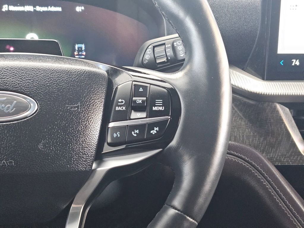 Used 2025 Ford Explorer Platinum w/ LUX Leather Package image 24