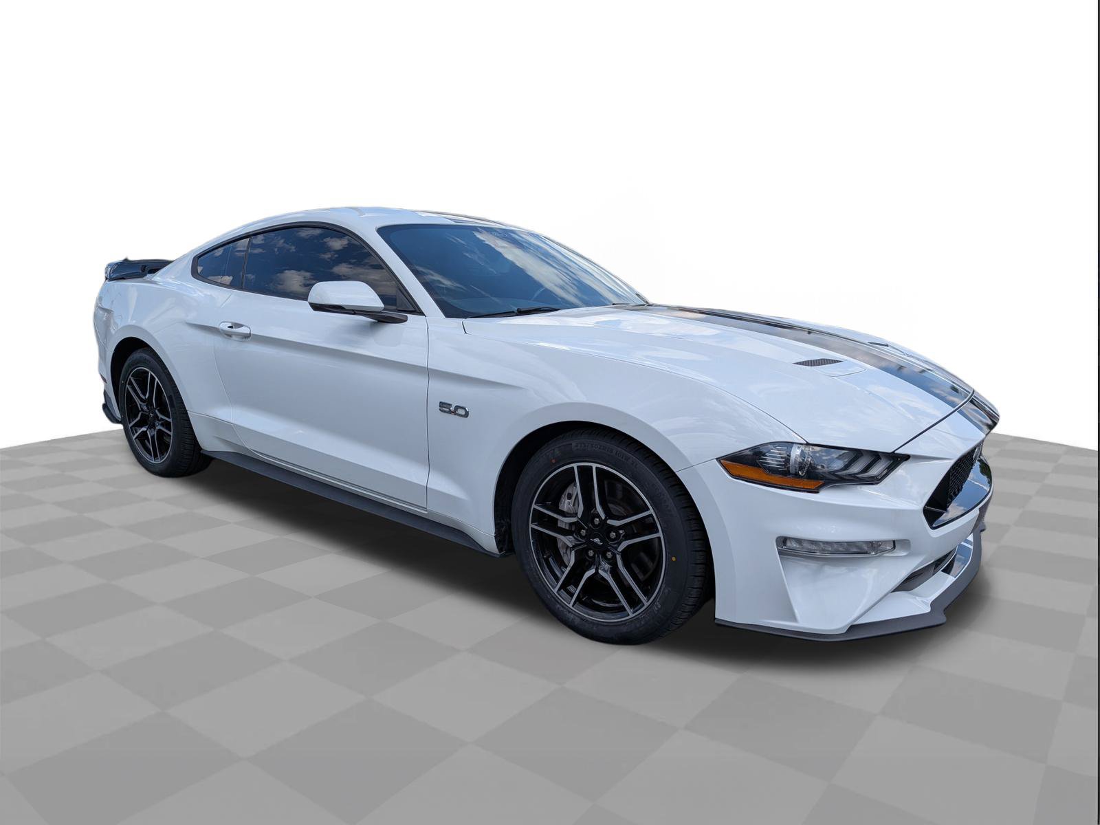 Used 2022 Ford Mustang GT Premium w/ Equipment Group 401A RWD image 2