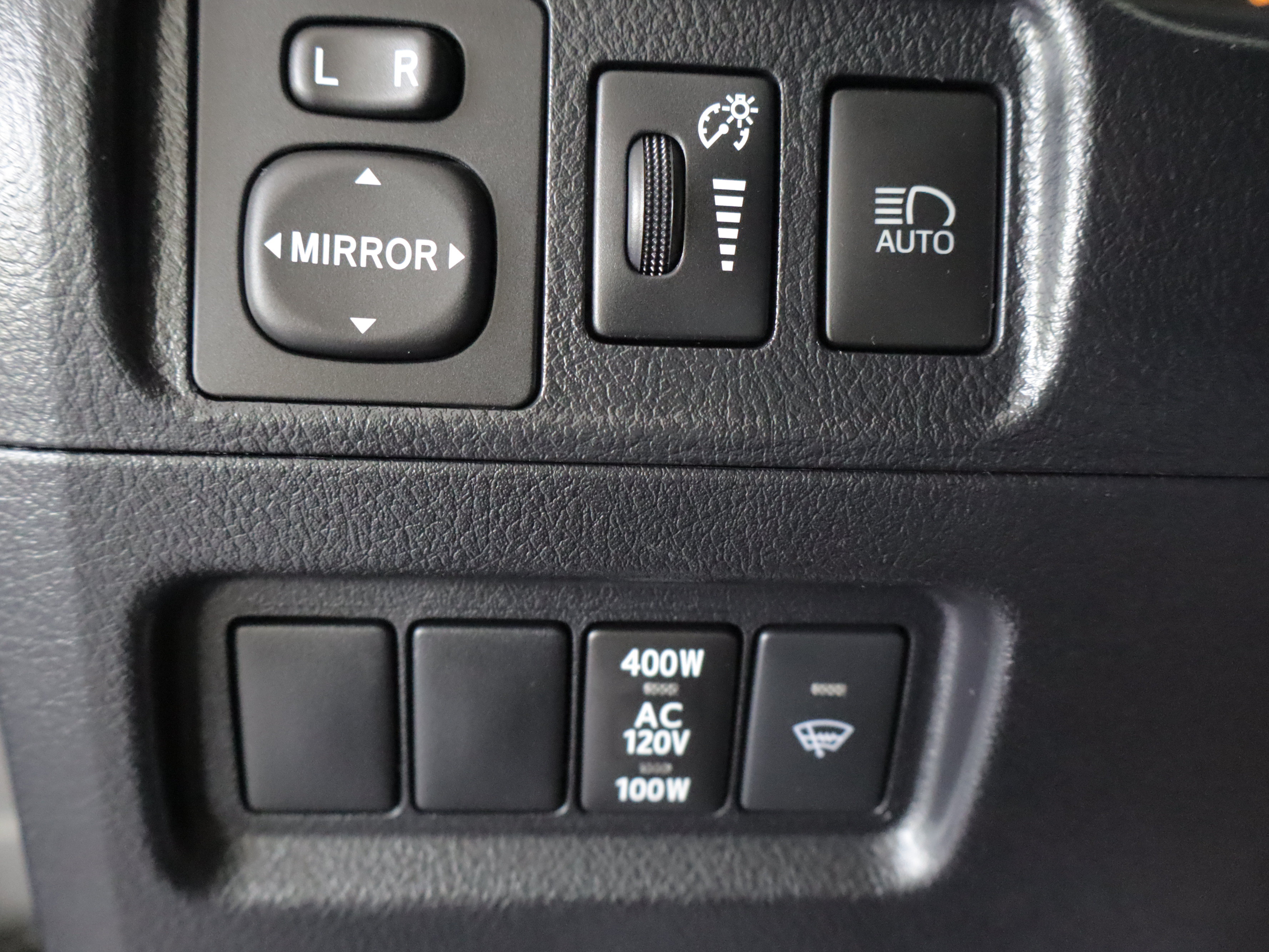 Used 2023 Toyota 4Runner SR5 Premium w/ Moonroof Package AWD/4WD image 21