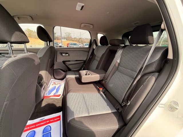 Certified 2023 Nissan Rogue SV image 16