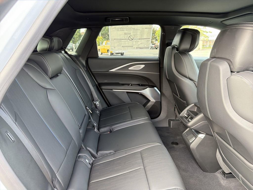 New 2025 Cadillac Lyriq Sport image 31