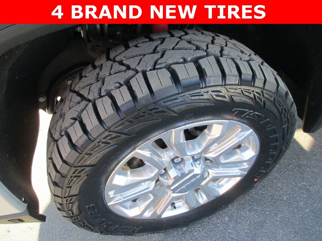 Used 2022 GMC Sierra 3500 Denali image 3