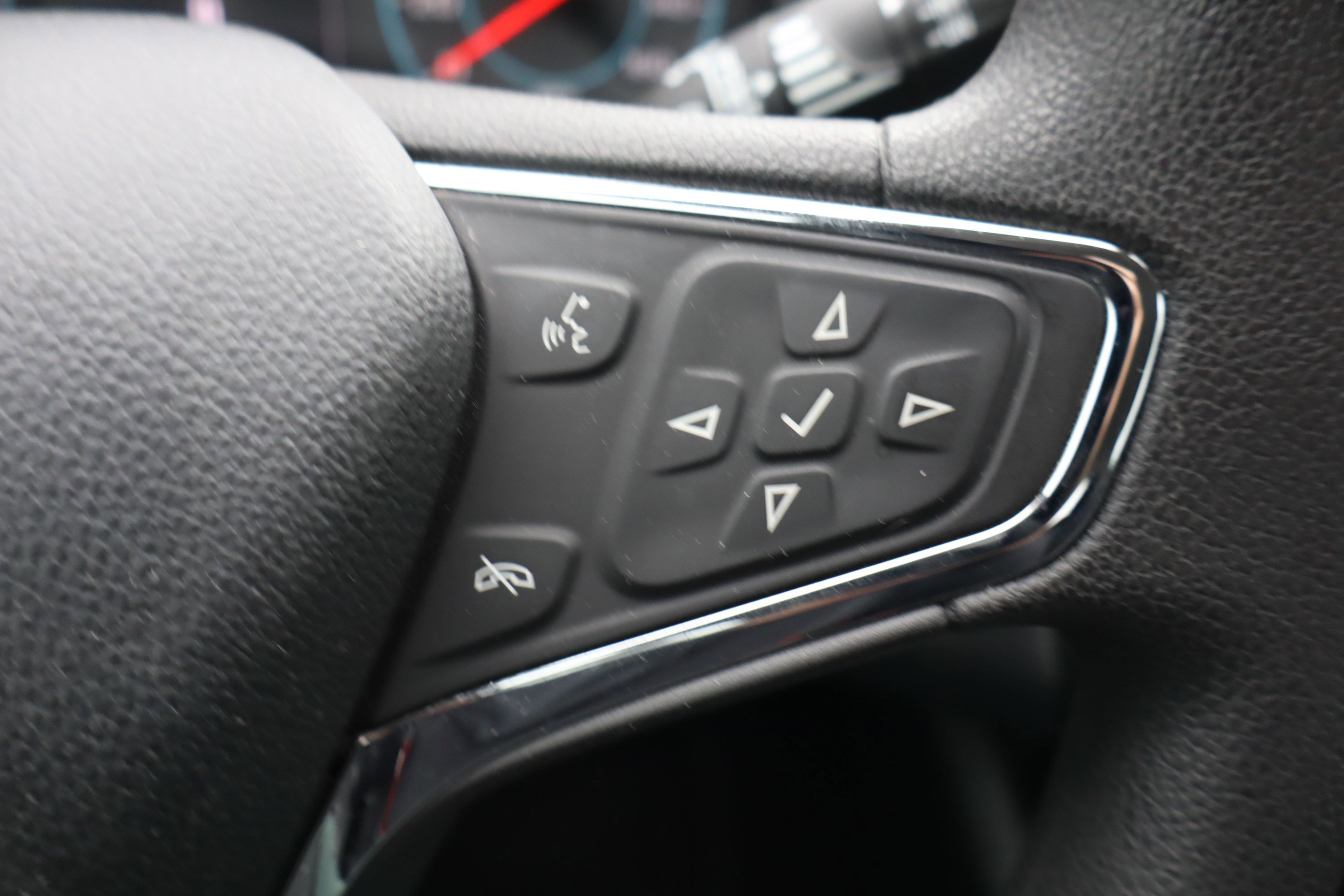 Used 2018 Chevrolet Cruze LT w/ Convenience Package image 20