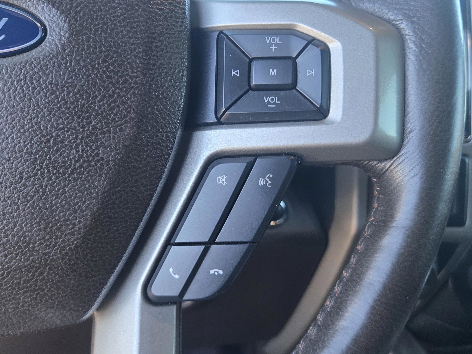 Used 2018 Ford F150 King Ranch w/ Equipment Group 601A Luxury AWD/4WD image 20