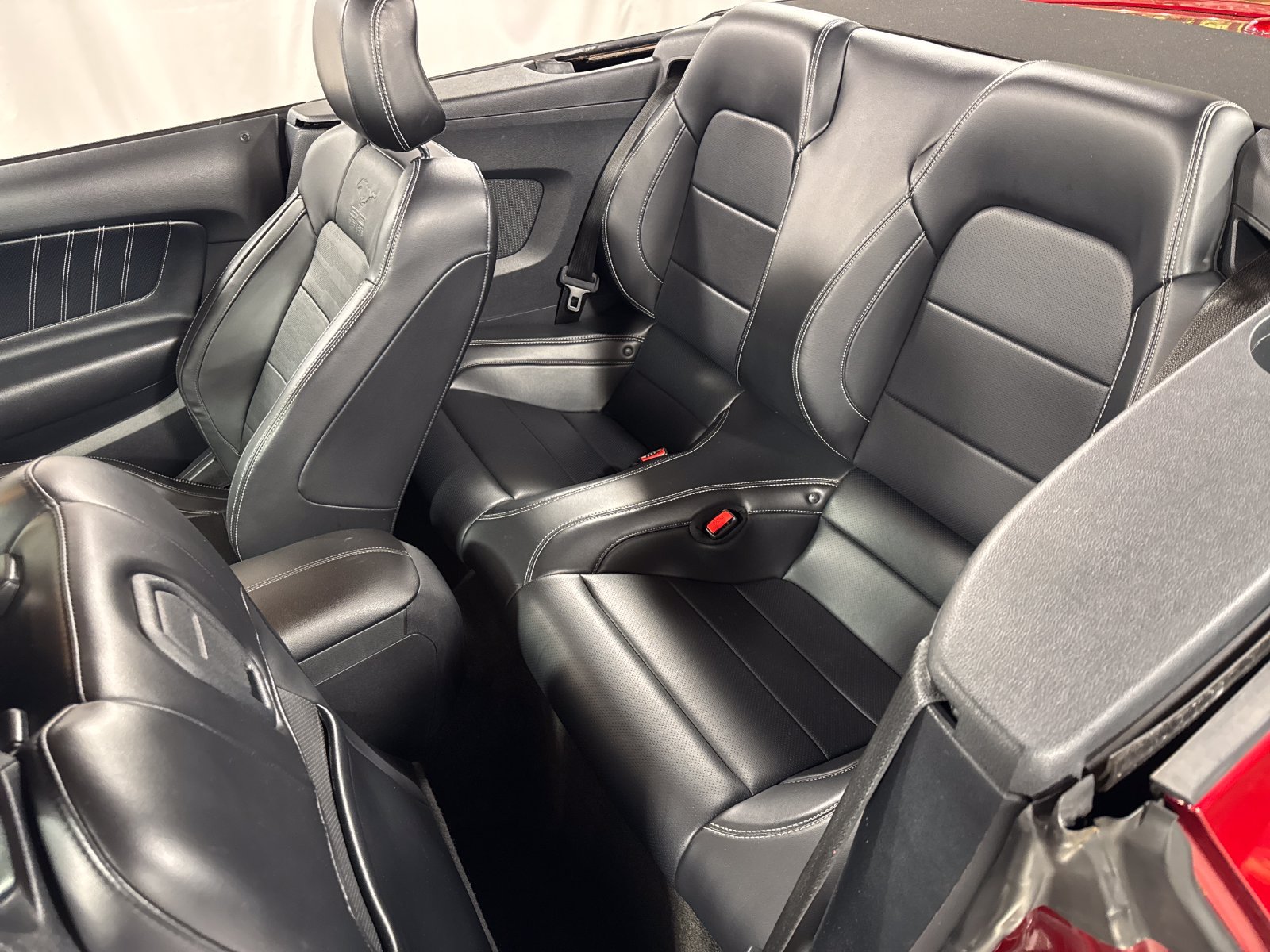 Used 2015 Ford Mustang Convertible RWD image 5